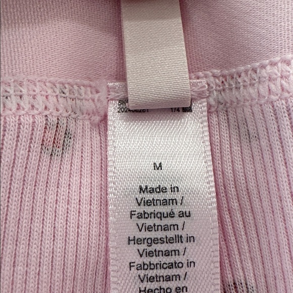 NWOT SKIMS Cotton Rib Tank + Boxer Set in Cherry
Blossom Cherry Print SzM - Picture 7 of 13